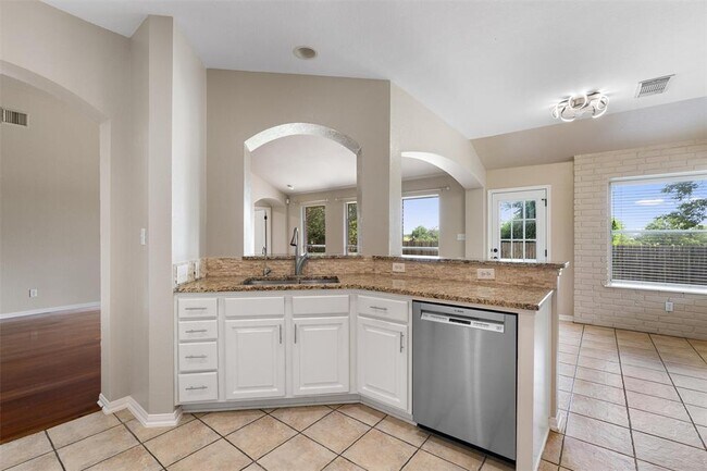 Building Photo - 725 Botany Bay Cir