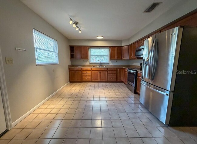 Building Photo - 3721 SW 17th Pl