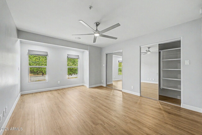 Building Photo - 2311 E Colter St