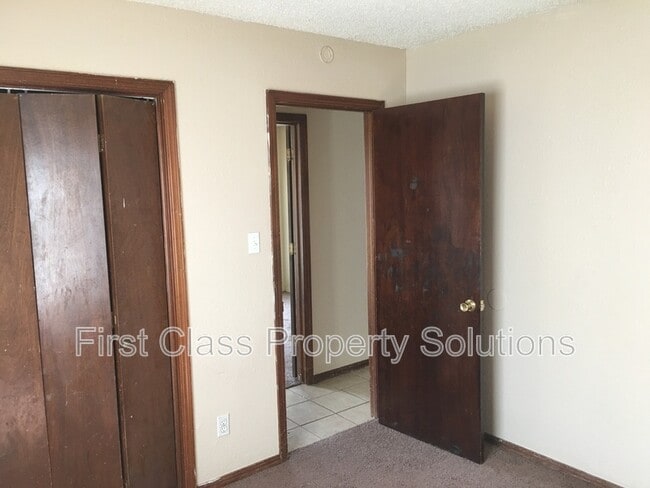 Building Photo - 513 NW 114th St