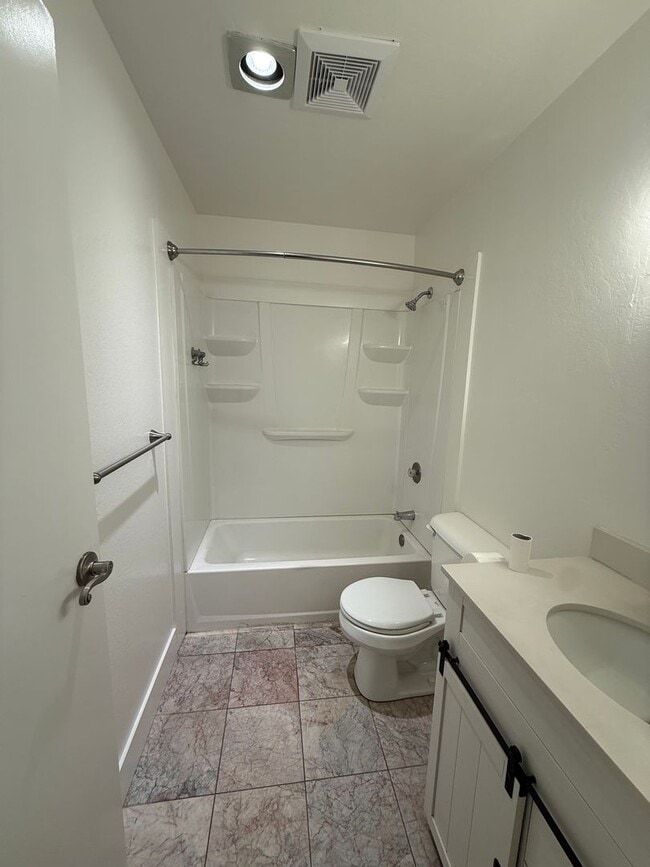 Building Photo - 79 Avram Ave