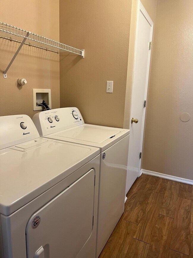Building Photo - 2804 Quail Pointe Dr NW