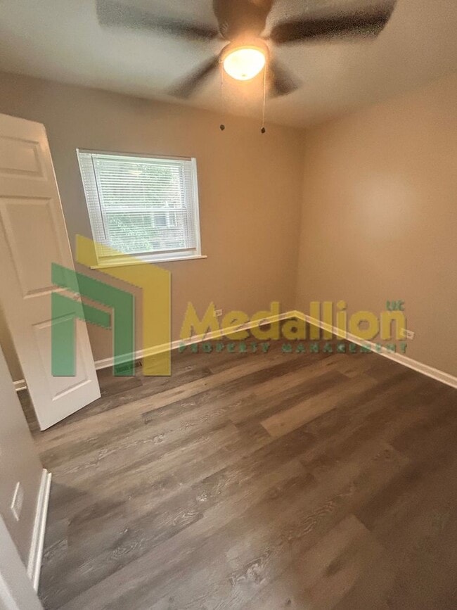 Building Photo - Updated 5-Bedroom Home on a Corner Lot