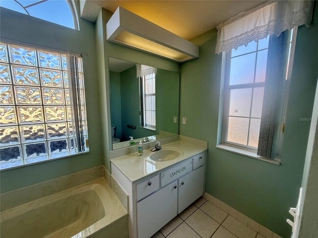 Building Photo - 6541 SW 111th Loop