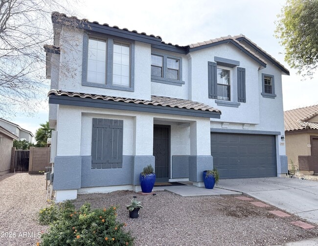 Building Photo - 3033 E Santa Rosa Dr