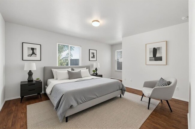 Building Photo - 12401 Drummond Dr