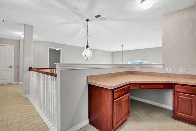 Building Photo - Stonebridge Ranch Beauty