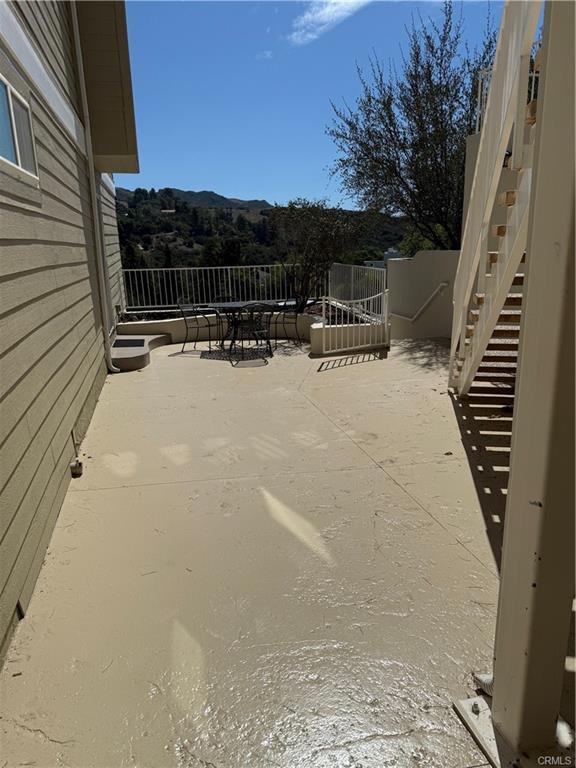 Building Photo - 1761 Deerhill Trail