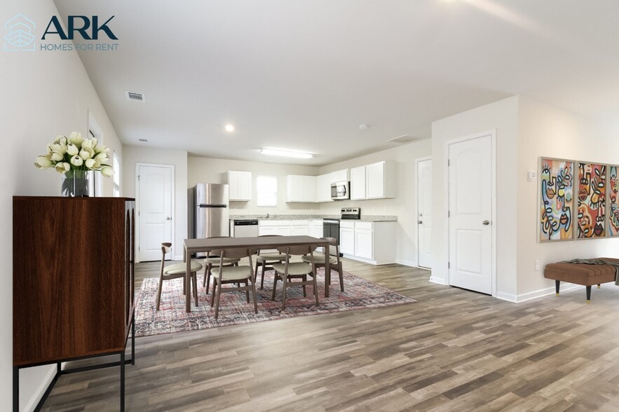 Building Photo - 157 Evvalane Dr