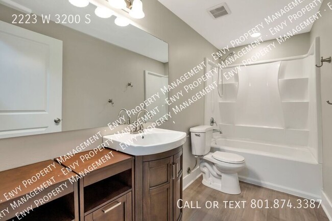 Building Photo - 2223 W 3200 S