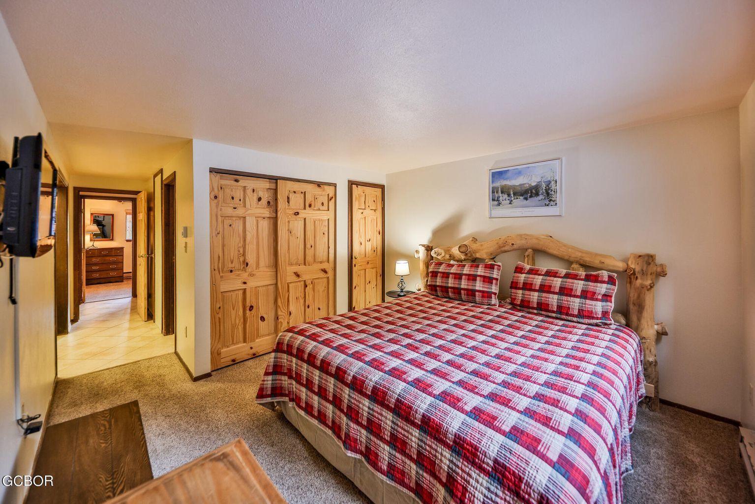 Master - 44 Village Dr