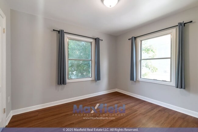 Building Photo - Charming Bungalow - Sugar House Area - 4BD...