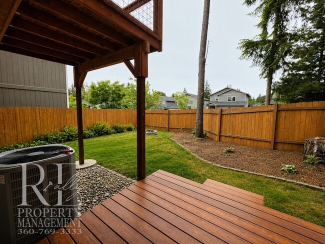Building Photo - 4250 SE Horsehead Way