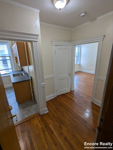 Building Photo - 360 Riverway