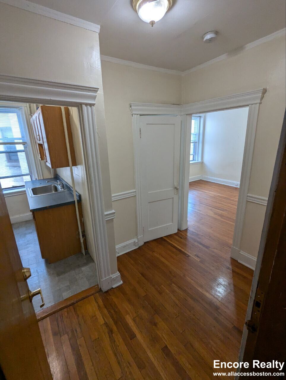 Building Photo - 360 Riverway