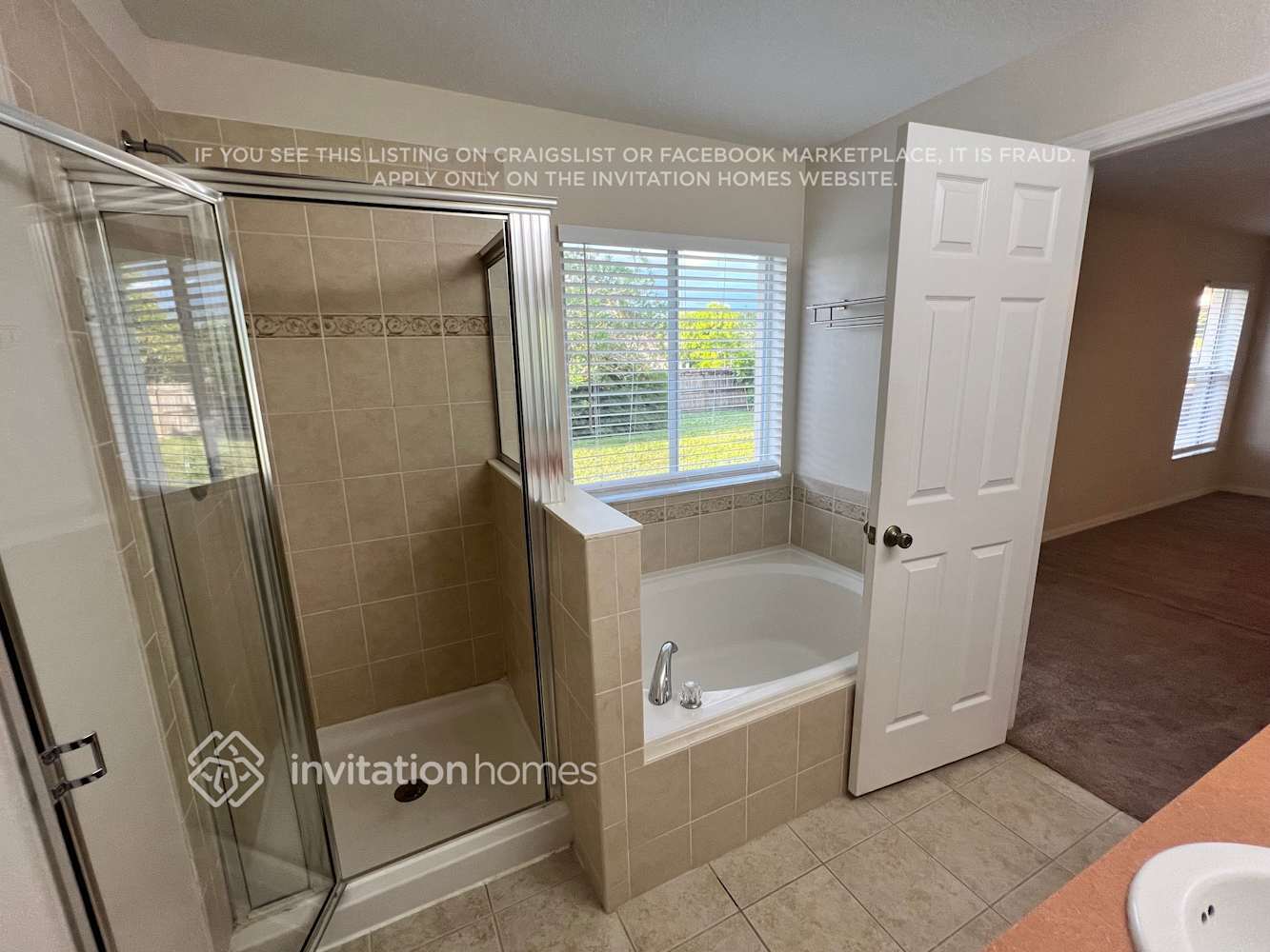 Building Photo - 391 SW Millard Dr