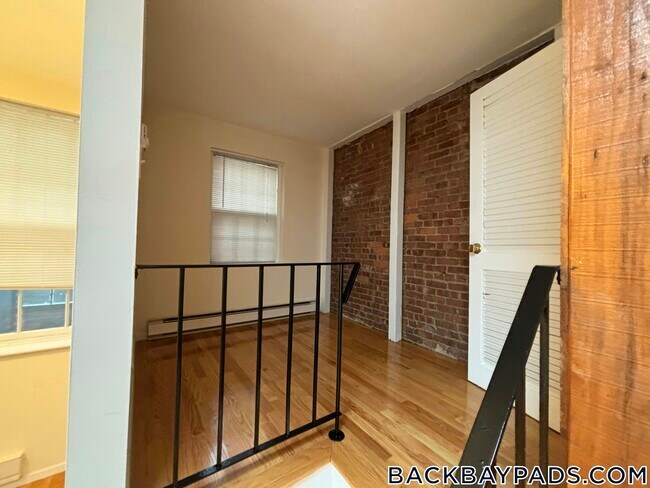 Building Photo - 277 Marlborough St