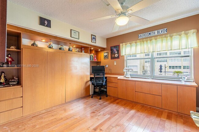 Building Photo - 121 Golden Isles Dr