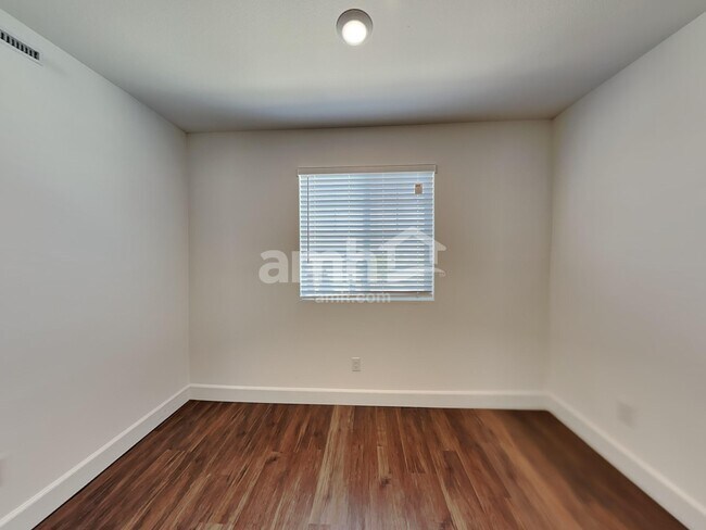 Building Photo - 4832 Blushing Star St