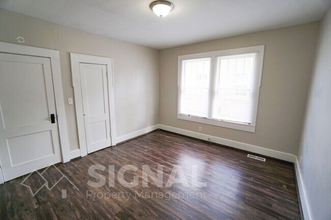 Building Photo - 1785 Steiner Ave SW