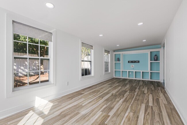 Building Photo - 2788 Oak Park Ct