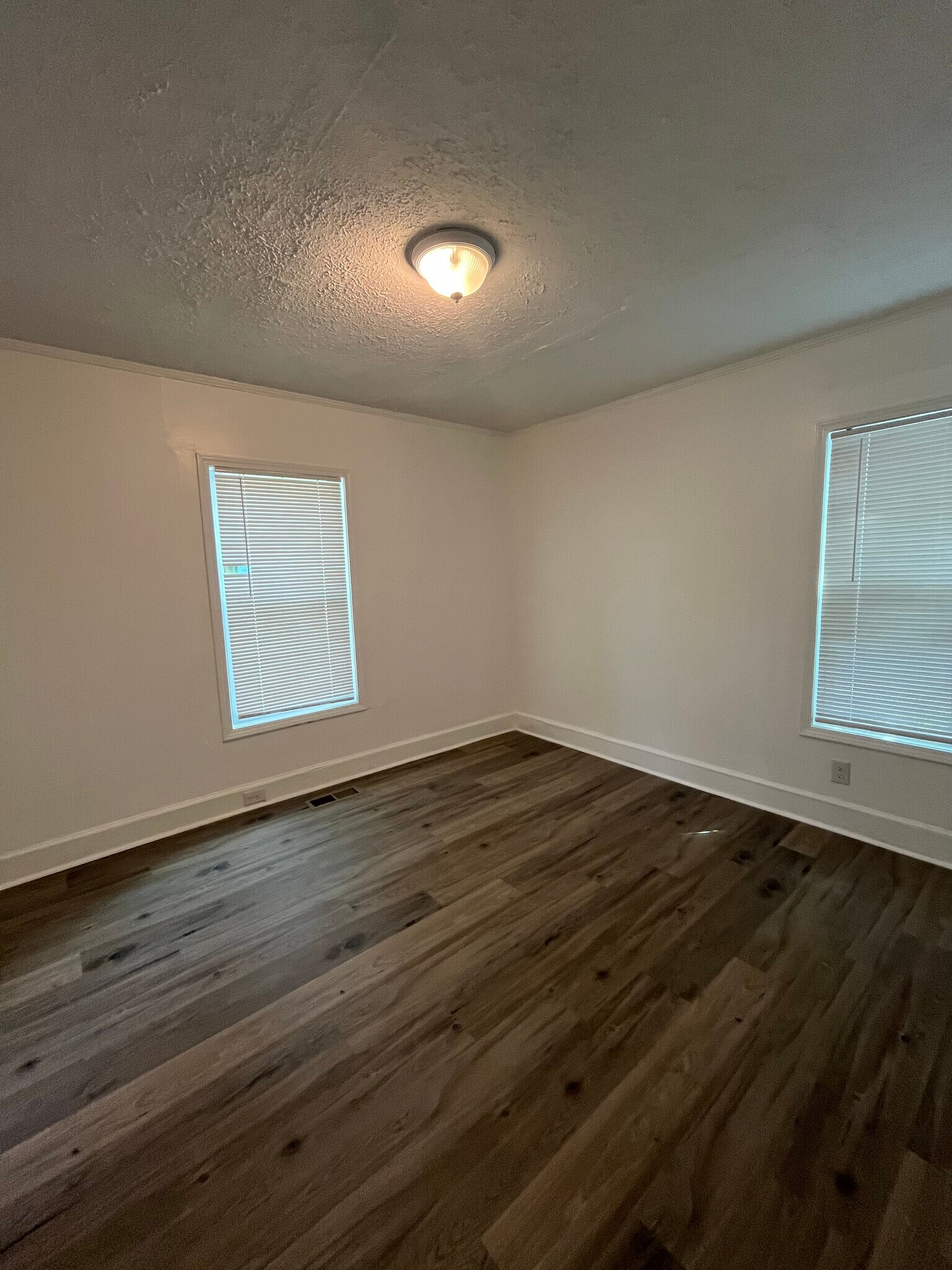 Building Photo - 3939 Mathis St