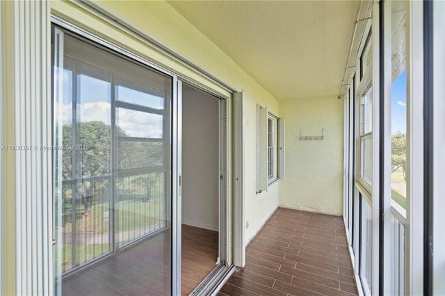 Building Photo - 300 SW 134th Way