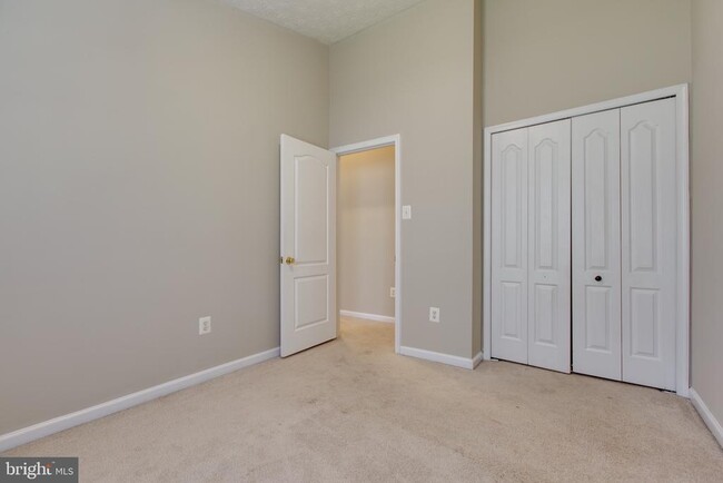 Building Photo - 3274 Halcyon Ct