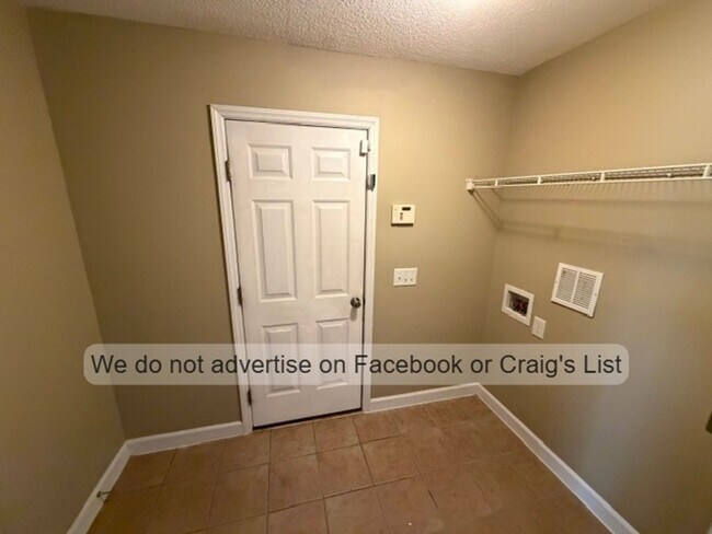Building Photo - 226 Leggett Dr