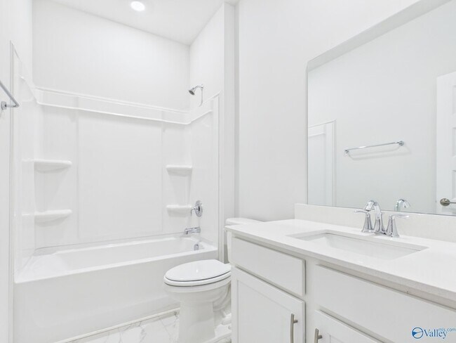 Building Photo - 18072 Longleaf Dr