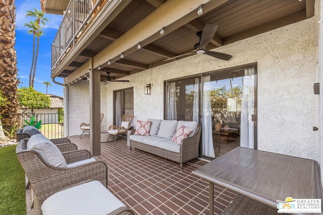 Building Photo - 2230 S Palm Canyon Dr