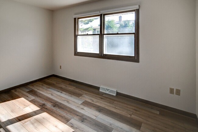 Building Photo - Katzfey-6715-6717 Century Ave