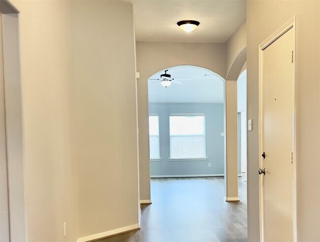 Building Photo - 24822 Cobble Canyon Ln