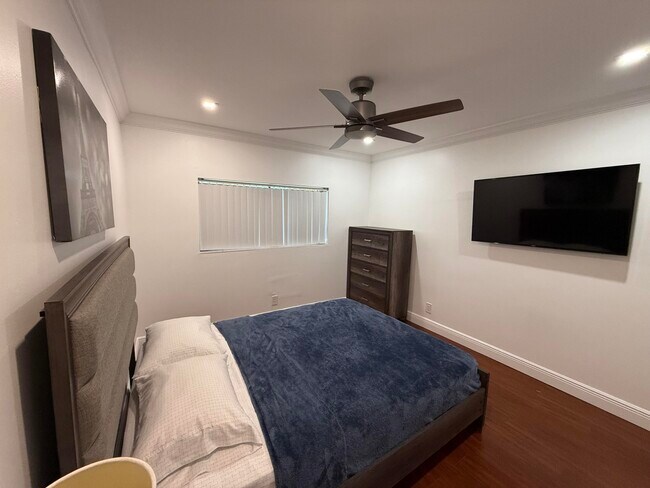 Building Photo - 12394 Westhampton Cir