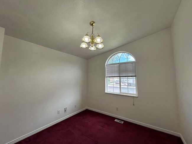 Building Photo - Carterville Duplex