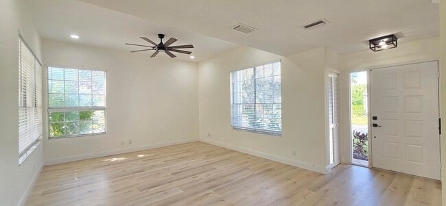 Building Photo - 13150 Green Finch Terrace