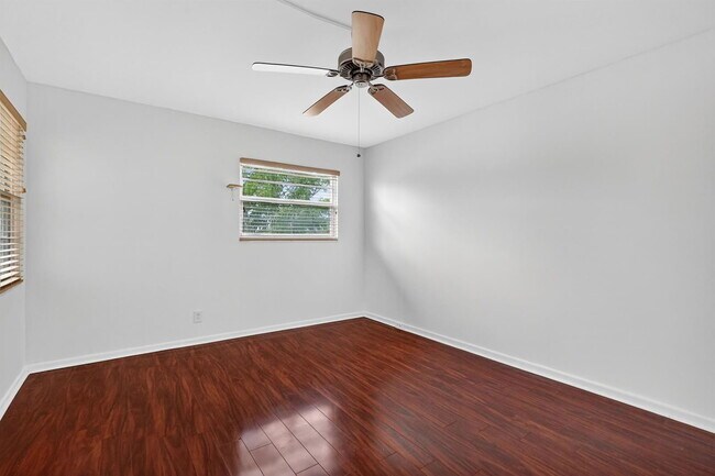 Building Photo - 12950 SW 13th St