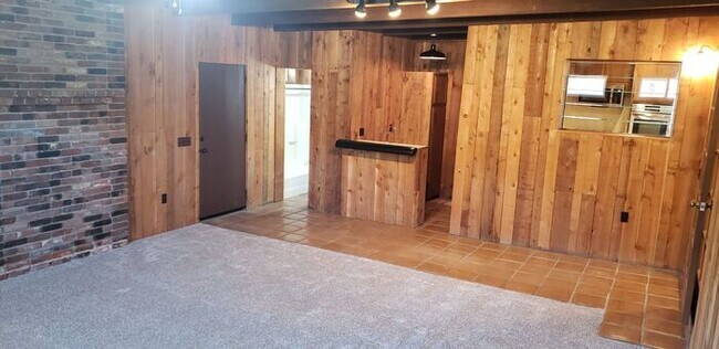 Building Photo - Fletcher Hills- 3 Bedroom/3 Bath Home For ...