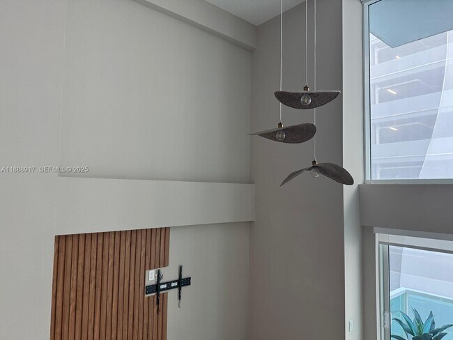 Building Photo - 41 SE 5th St