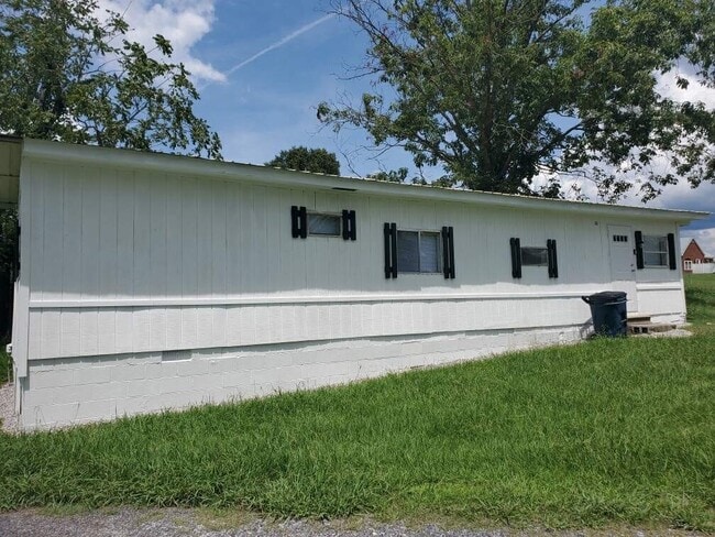 Building Photo - 13 Norton Bridge Rd