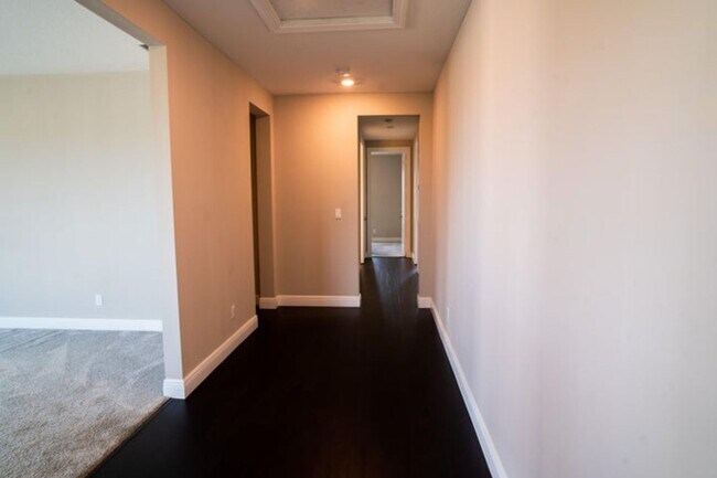 Building Photo - 8665 E Baypoint Cir