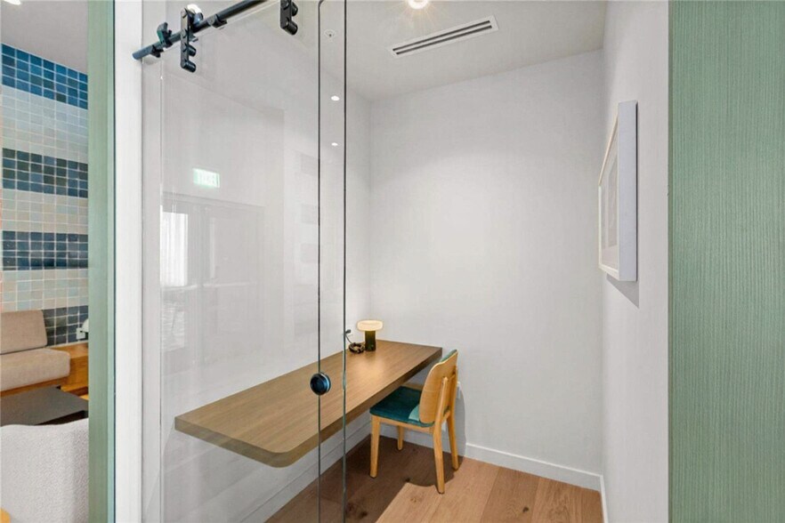 Building Photo - 11 NE 6th St