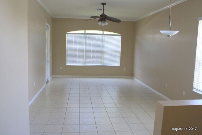 Building Photo - Beautiful 2 bedroom 2 bath villa in Briar Patch Village