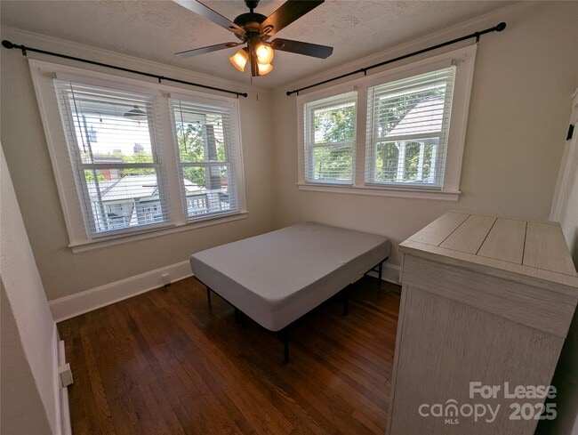 Building Photo - 28 Woodrow Ave