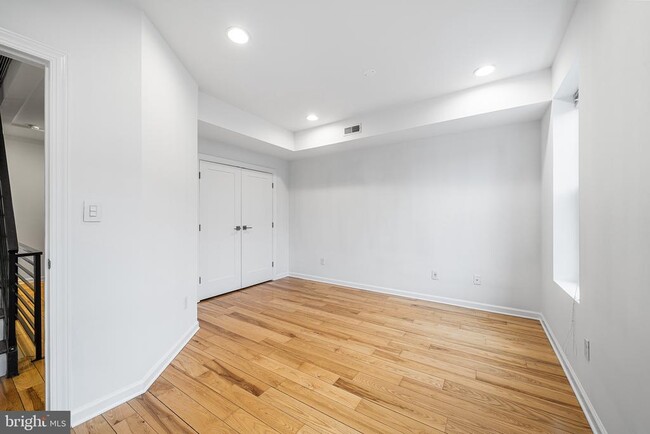 Building Photo - 4047 Green St