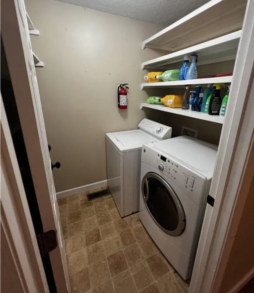 Building Photo - 225 Charger Ln