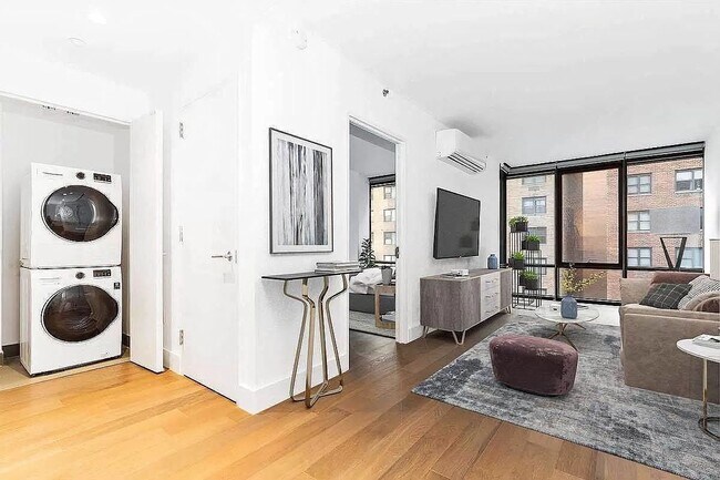 Building Photo - Lexington Avenue