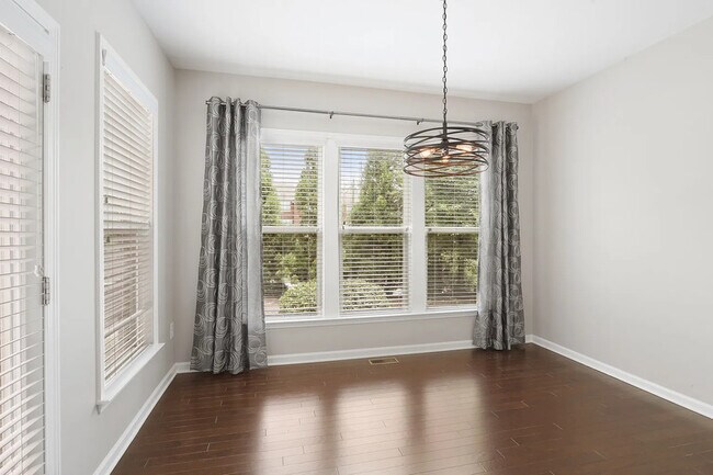 Building Photo - 5113 Kempsford Ct