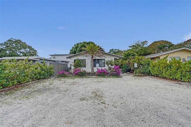 Building Photo - 754 NE 40th St