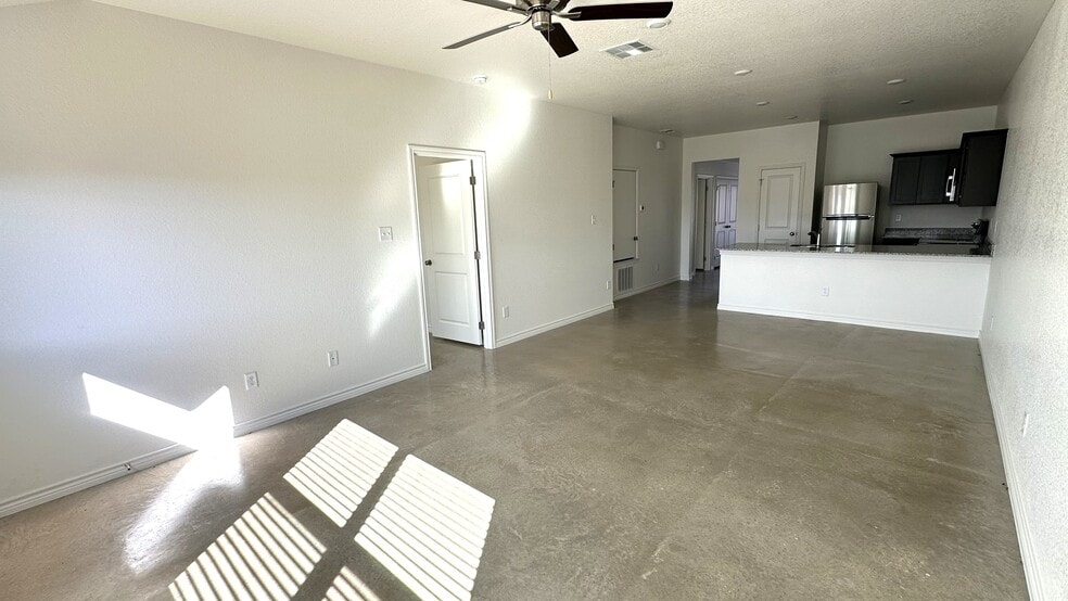 Building Photo - 1209 Lehmann